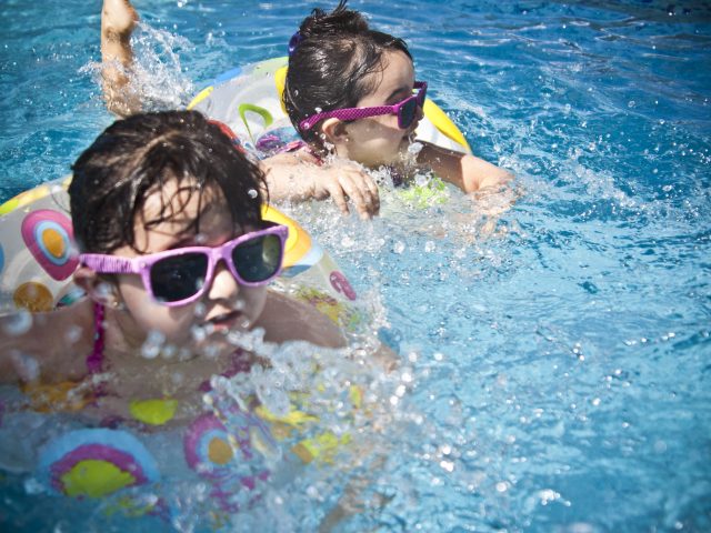 子どもに勉強をさせる目的は何ですか? オランダの水泳教室から考えてみた 教育